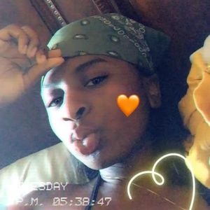 Meet your Posher, Malaika